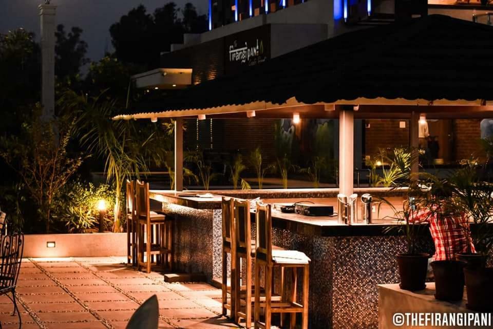 The Firangipani Country Resort Rājpura Exterior foto