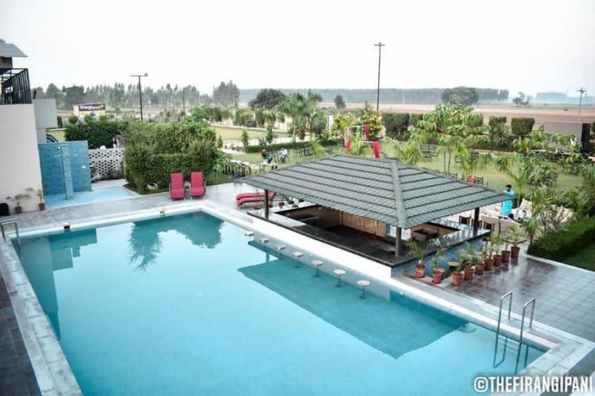 The Firangipani Country Resort Rājpura Exterior foto